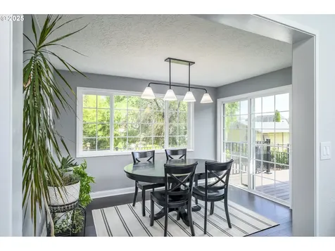 230 NE Kingwood Street Mcminnville OR 97128