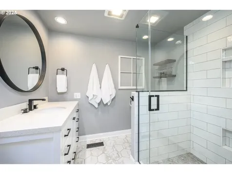 230 NE Kingwood Street Mcminnville OR 97128