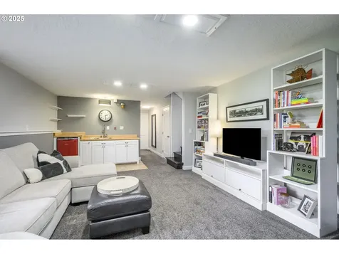 230 NE Kingwood Street Mcminnville OR 97128