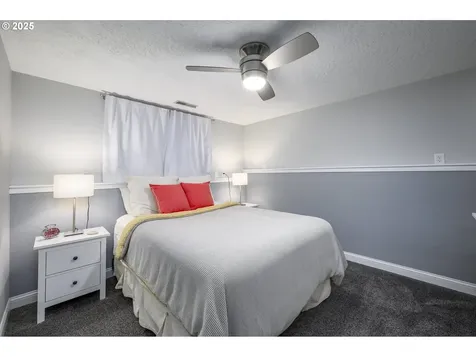 230 NE Kingwood Street Mcminnville OR 97128