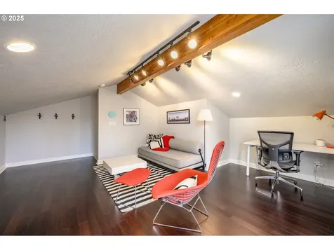 230 NE Kingwood Street Mcminnville OR 97128