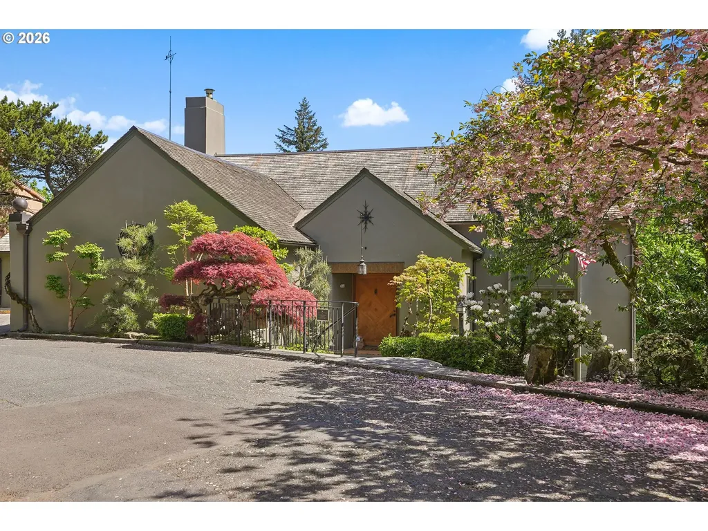 2643 SW Buena Vista Drive Portland OR 97201
