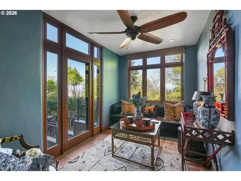 2643 SW Buena Vista Drive Portland OR 97201