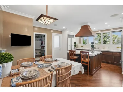 2643 SW Buena Vista Drive Portland OR 97201
