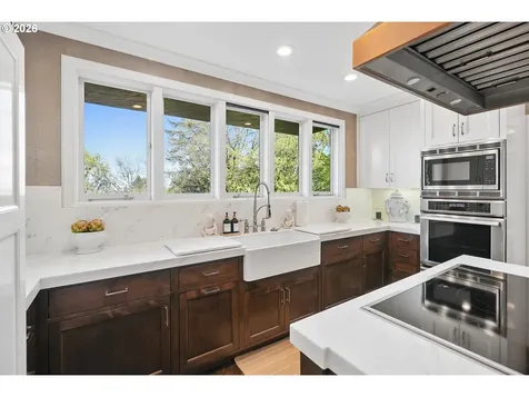 2643 SW Buena Vista Drive Portland OR 97201