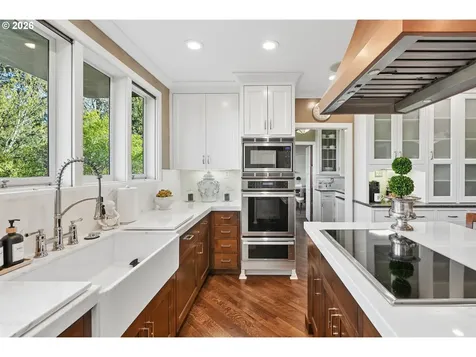 2643 SW Buena Vista Drive Portland OR 97201