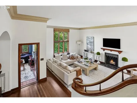 2643 SW Buena Vista Drive Portland OR 97201