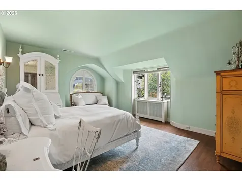 2643 SW Buena Vista Drive Portland OR 97201