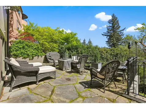 2643 SW Buena Vista Drive Portland OR 97201