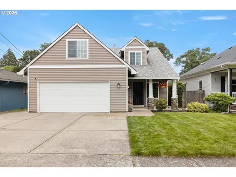 215 E Hereford Street Gladstone OR 97027