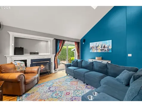 215 E Hereford Street Gladstone OR 97027