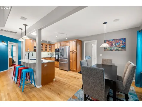 215 E Hereford Street Gladstone OR 97027