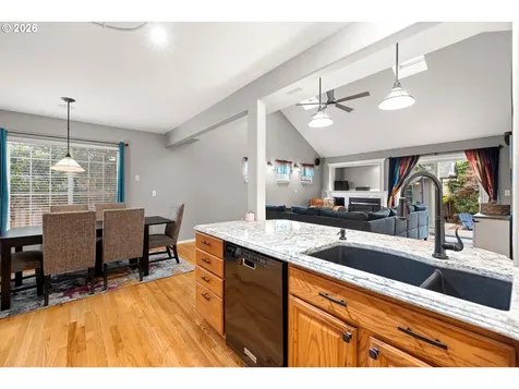 215 E Hereford Street Gladstone OR 97027