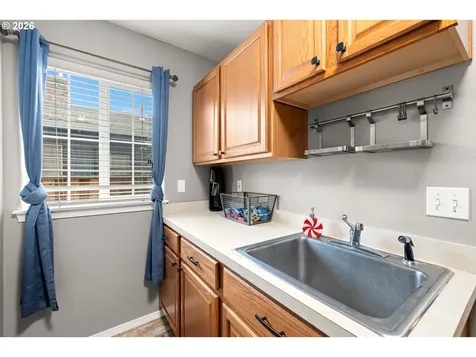 215 E Hereford Street Gladstone OR 97027