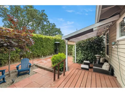 215 E Hereford Street Gladstone OR 97027