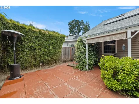 215 E Hereford Street Gladstone OR 97027