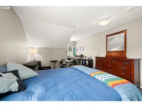 215 E Hereford Street Gladstone OR 97027