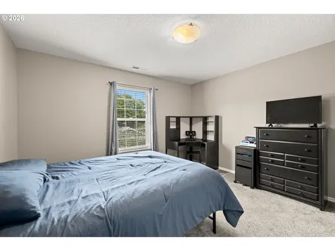 215 E Hereford Street Gladstone OR 97027