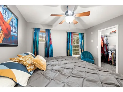 215 E Hereford Street Gladstone OR 97027