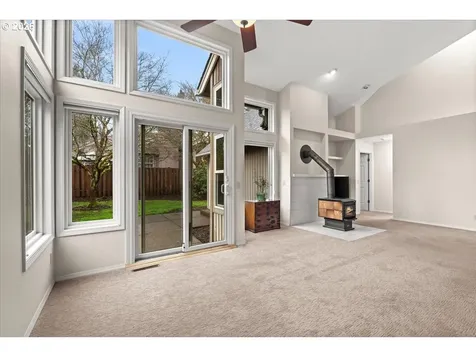 5696 Windfield Loop Lake Oswego OR 97035