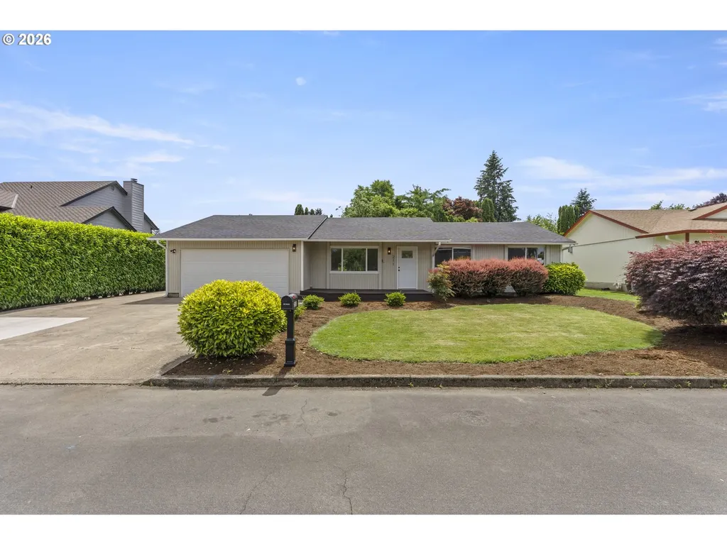 211 NW 103rd Street Vancouver WA 98685