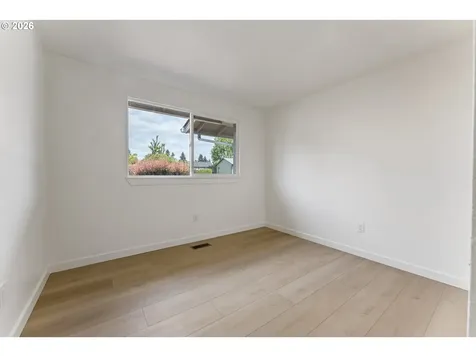 211 NW 103rd Street Vancouver WA 98685