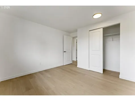 211 NW 103rd Street Vancouver WA 98685