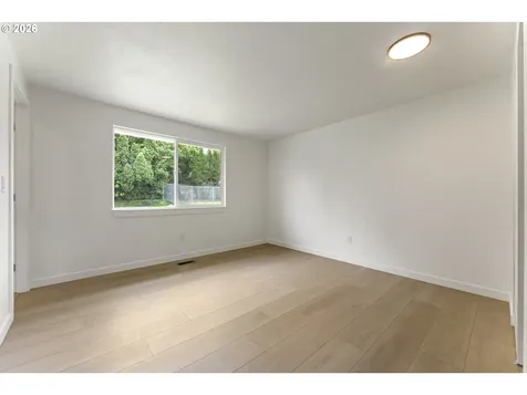 211 NW 103rd Street Vancouver WA 98685