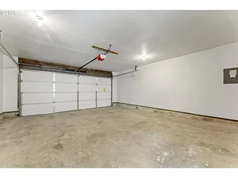 211 NW 103rd Street Vancouver WA 98685