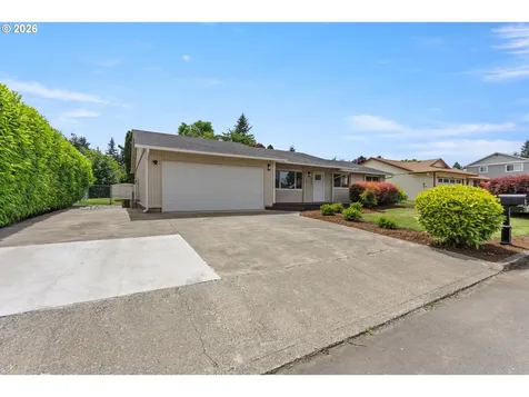 211 NW 103rd Street Vancouver WA 98685