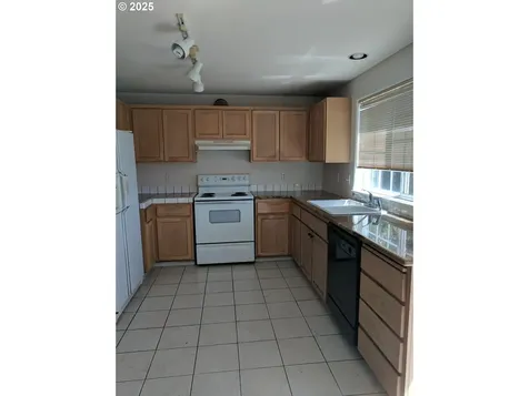 4462/4470 Fergus Avenue Eugene OR 97402