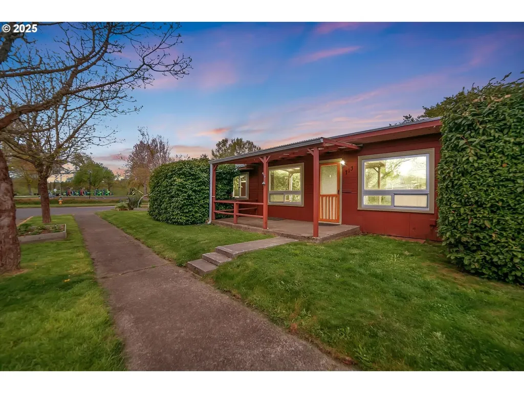 713 E 27th Avenue Eugene OR 97405