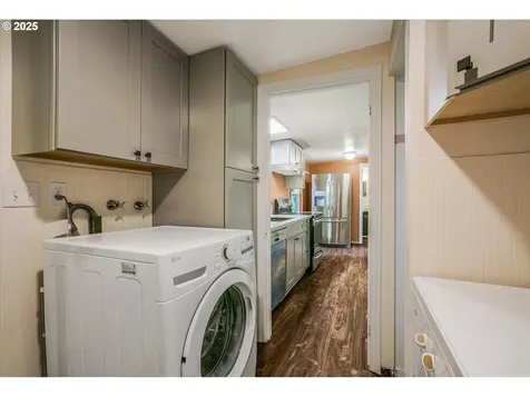 713 E 27th Avenue Eugene OR 97405