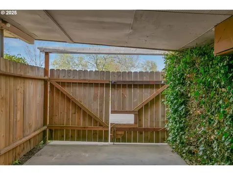 713 E 27th Avenue Eugene OR 97405