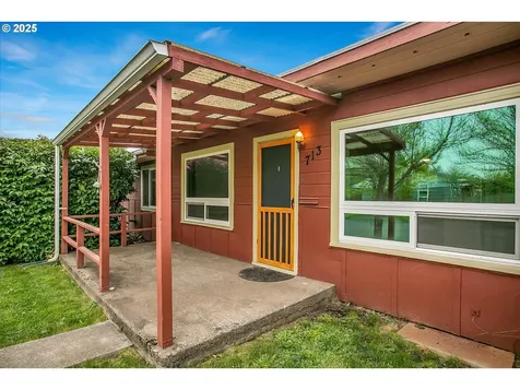 713 E 27th Avenue Eugene OR 97405