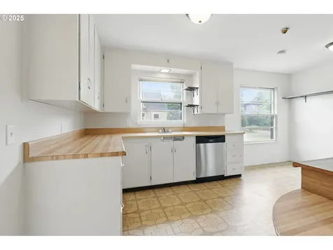 609 W Lincoln Street Woodburn OR 97071