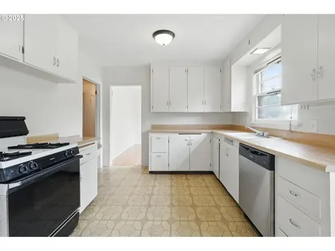 609 W Lincoln Street Woodburn OR 97071