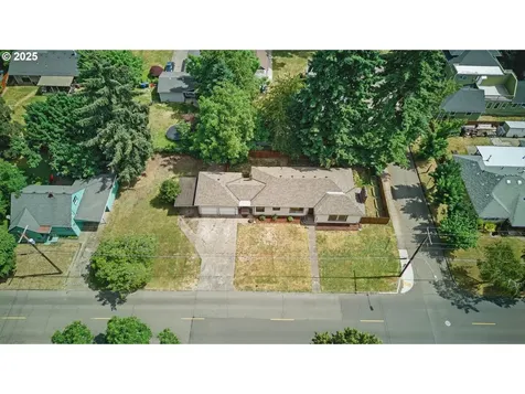 609 W Lincoln Street Woodburn OR 97071