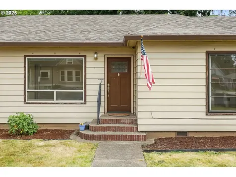 609 W Lincoln Street Woodburn OR 97071