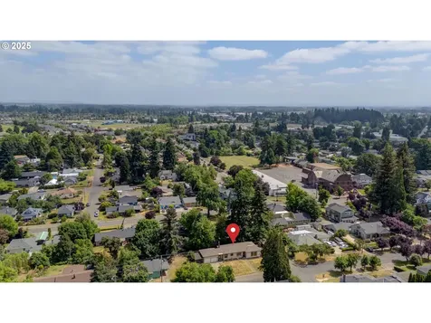 609 W Lincoln Street Woodburn OR 97071