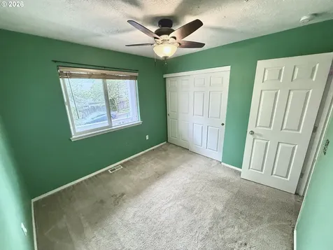 39057 Jerger Street Sandy OR 97055