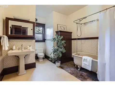 7730 SE 45th Avenue Portland OR 97206