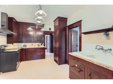 7730 SE 45th Avenue Portland OR 97206