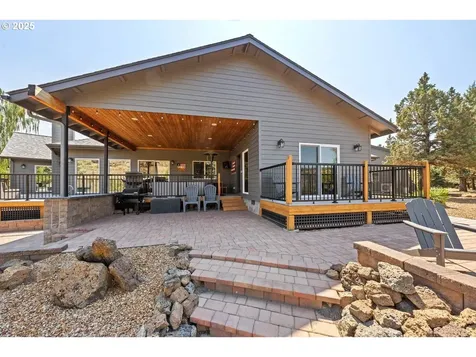 8090 NW Grubstake Way Redmond OR 97756