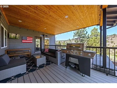 8090 NW Grubstake Way Redmond OR 97756