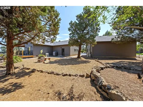 8090 NW Grubstake Way Redmond OR 97756