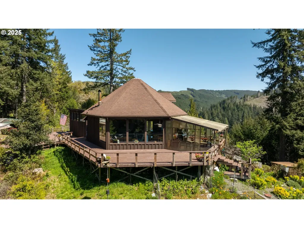 66752 Mettman Creek Road North Bend OR 97459