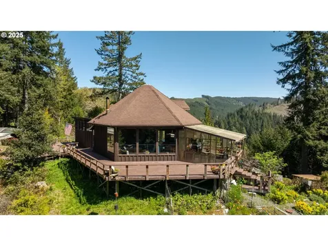 66752 Mettman Creek Road North Bend OR 97459