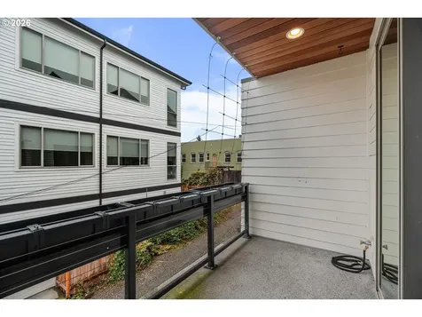 961 N Skidmore Street Portland OR 97217