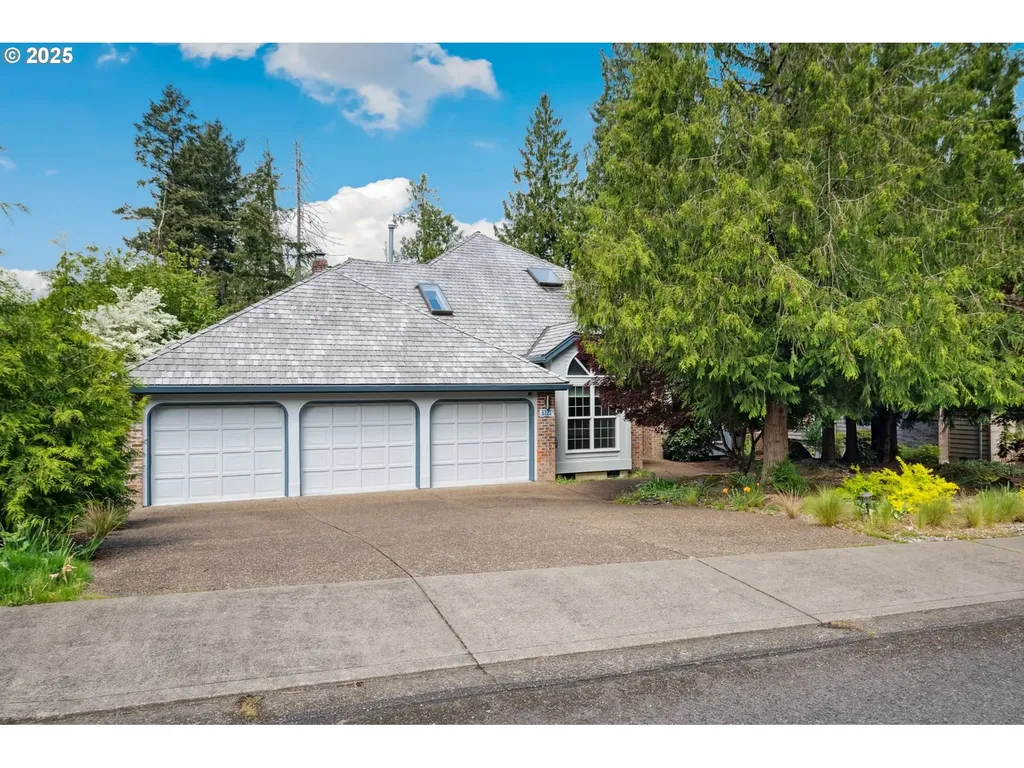 6121 SW Orchid Drive Portland OR 97219
